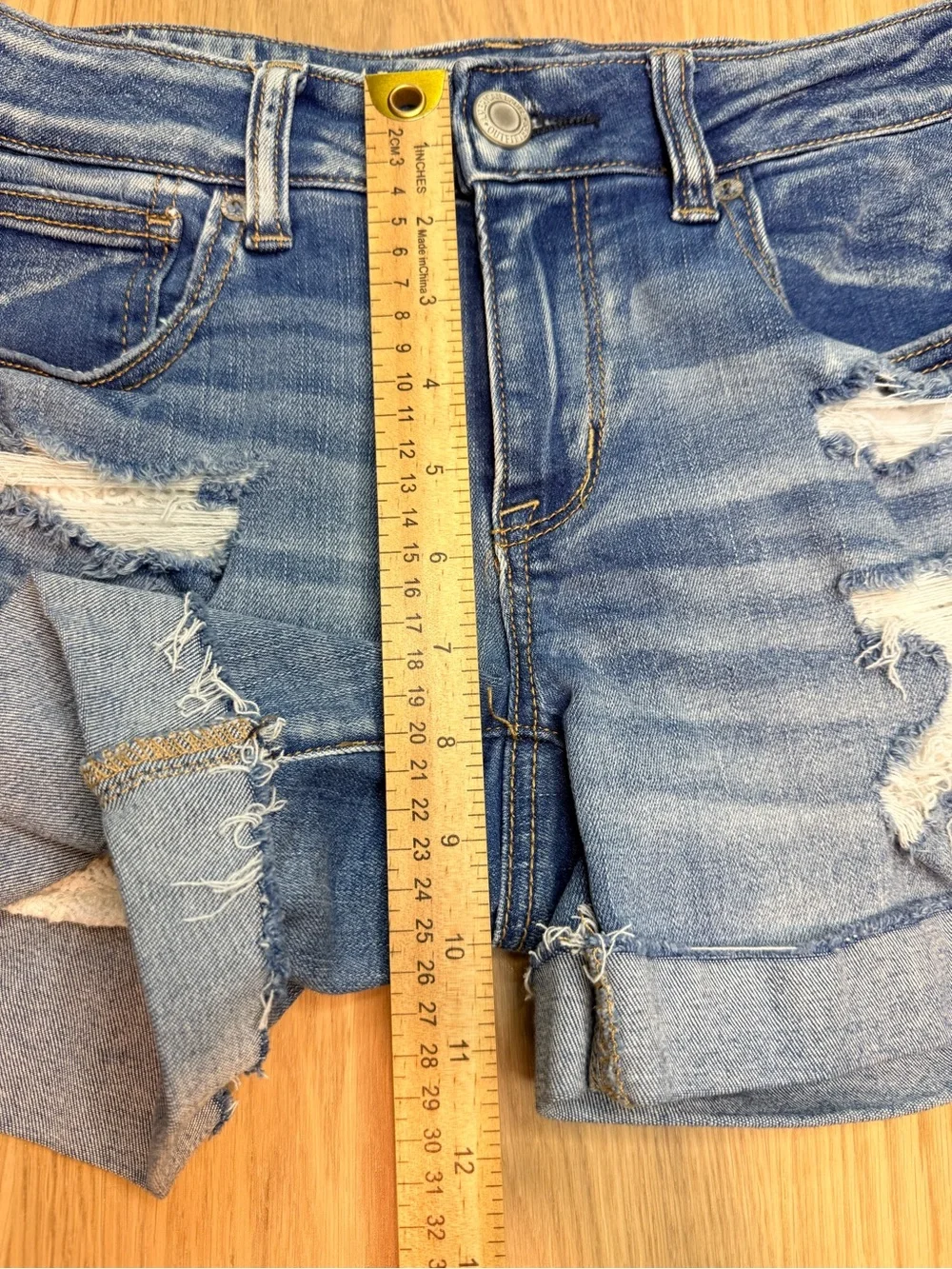 AMERICAN EAGLE OUTFITTERS Next Level Stretch X  Distressed High Rise Shorts Sz 8 - Picture 10 of 11